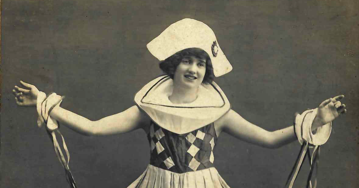 Performer Dorothy Rudder Calcutta 1919. Photo by Gordon and Blees Calcutta